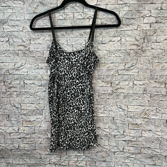 Forever twenty one leopard Flowy tank - Picture 4 of 5